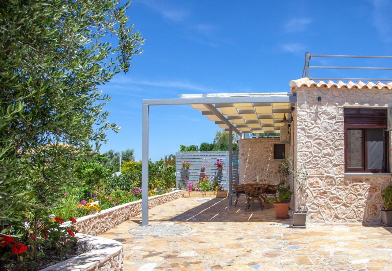 Key Villas Tsoukaladhes Exterior photo