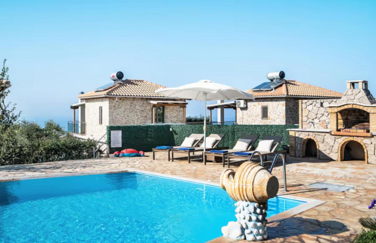 Key Villas Tsoukaladhes Exterior photo
